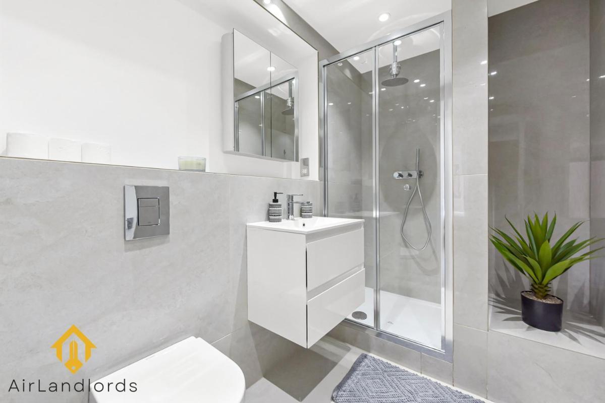 Exclusive 2 Bedroom Flat Near Buckingham Palace Londra